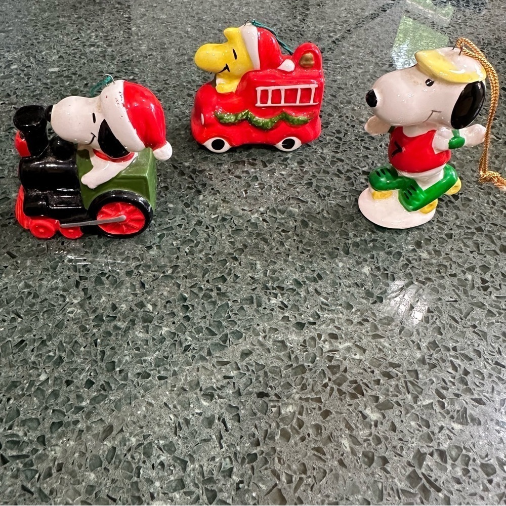 Lot of 3 Vintage Peanuts Woodstock and Snoopy Ceramic Christmas Ornaments Japan